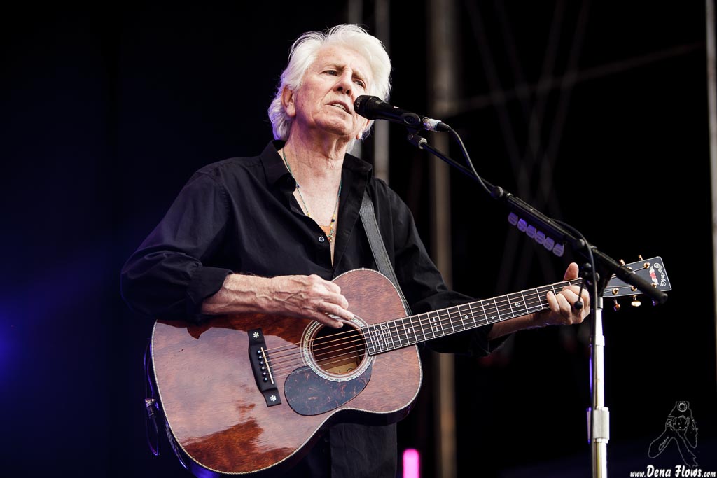 Hollies guitarist Graham Nash donates £10k to Salford Lads Club