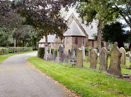 https://commons.wikimedia.org/wiki/File:Peel_Green_Cemetery_and_Chapel_-_geograph.org.uk_-_3129509.jpg