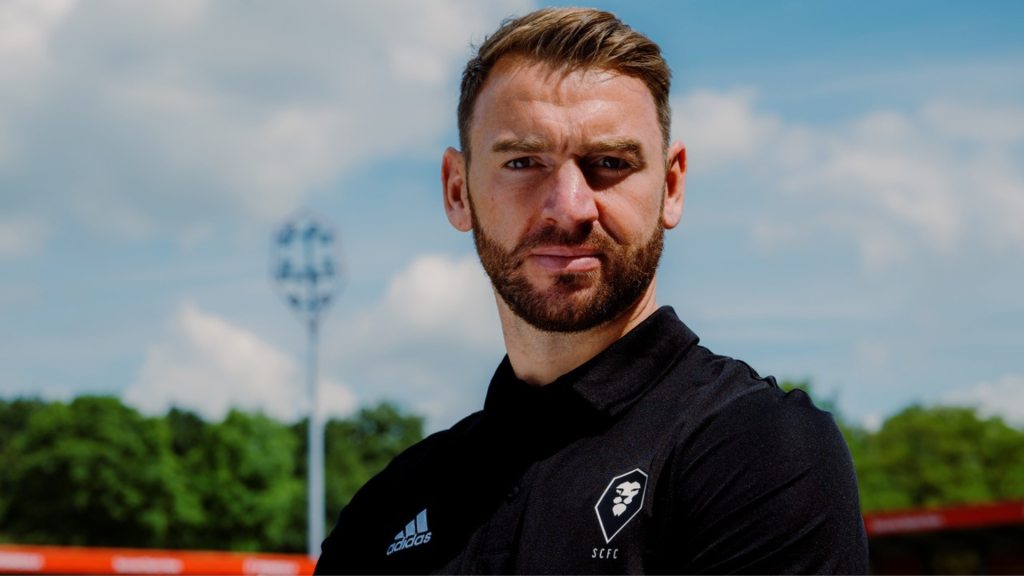 Goalkeeper Jamie Jones joins League Two club Salford on a free transfer 