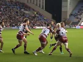 Salford Red Devils vs Wigan Warriors - YouTube