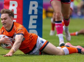 Swinton Lions lose 38-26 to Midlands Hurricanes